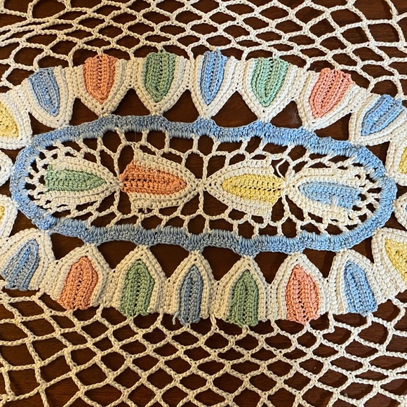 Hand-crocheted Pastel Oval Doily - Picture 2 of 5